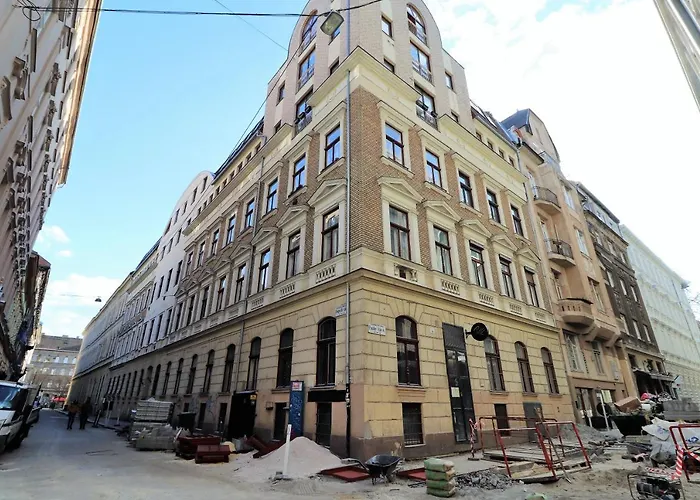 Andrassy Avenue Exclusive Budapest